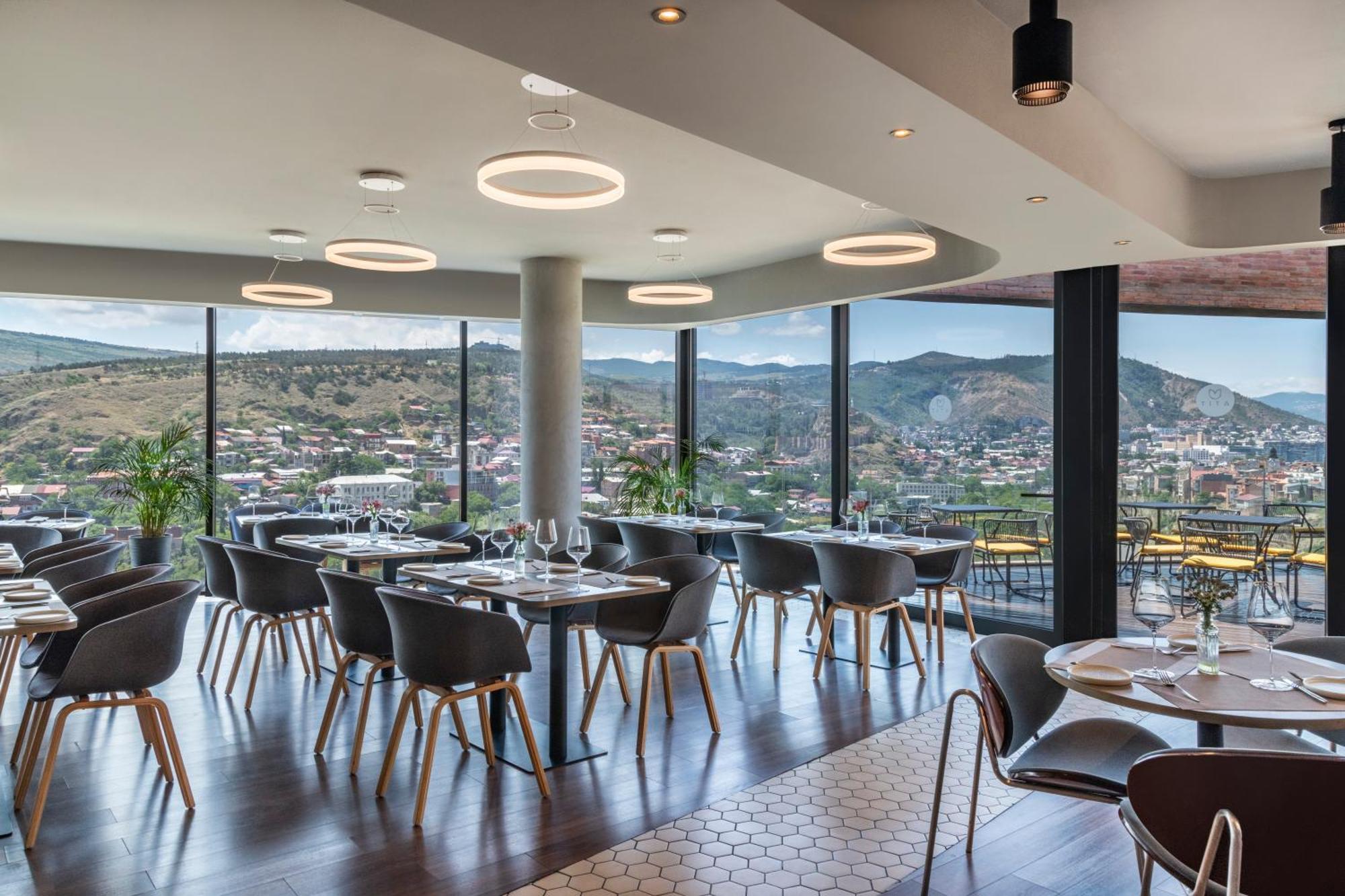 Hotel Golden Tulip Design Tbilisi Exterior foto